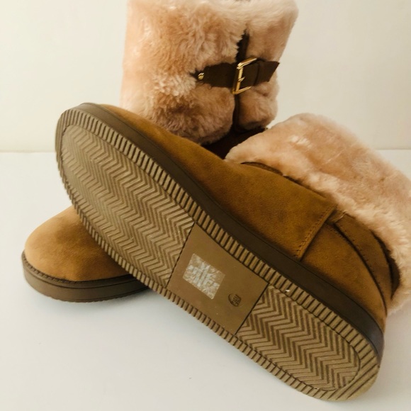 Tan Faux Fur Boots - Picture 8 of 9